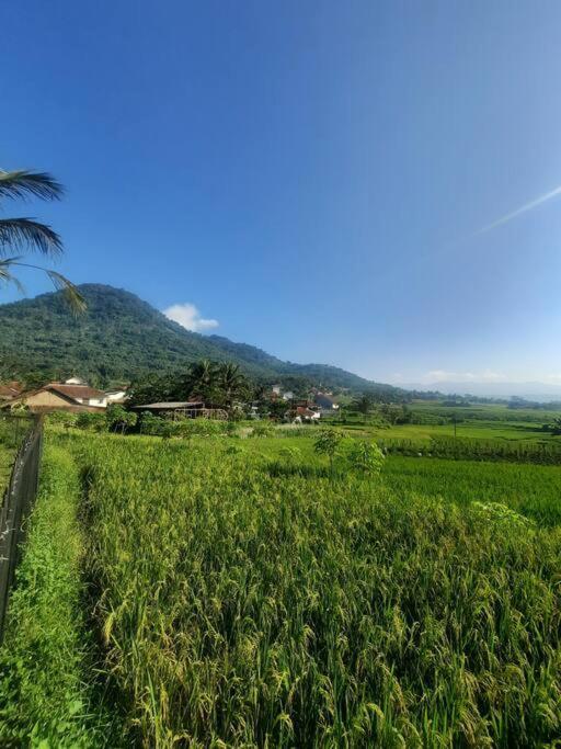 Villa As-Salam, Kadungora, Garut Buitenkant foto